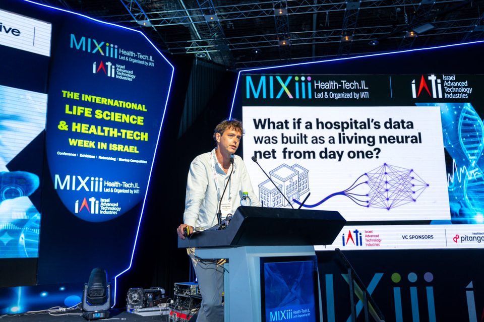 Alex Mastryukov presenting at MIXiii Health-Tech.IL, the international life science and health-tech conference in Israel
